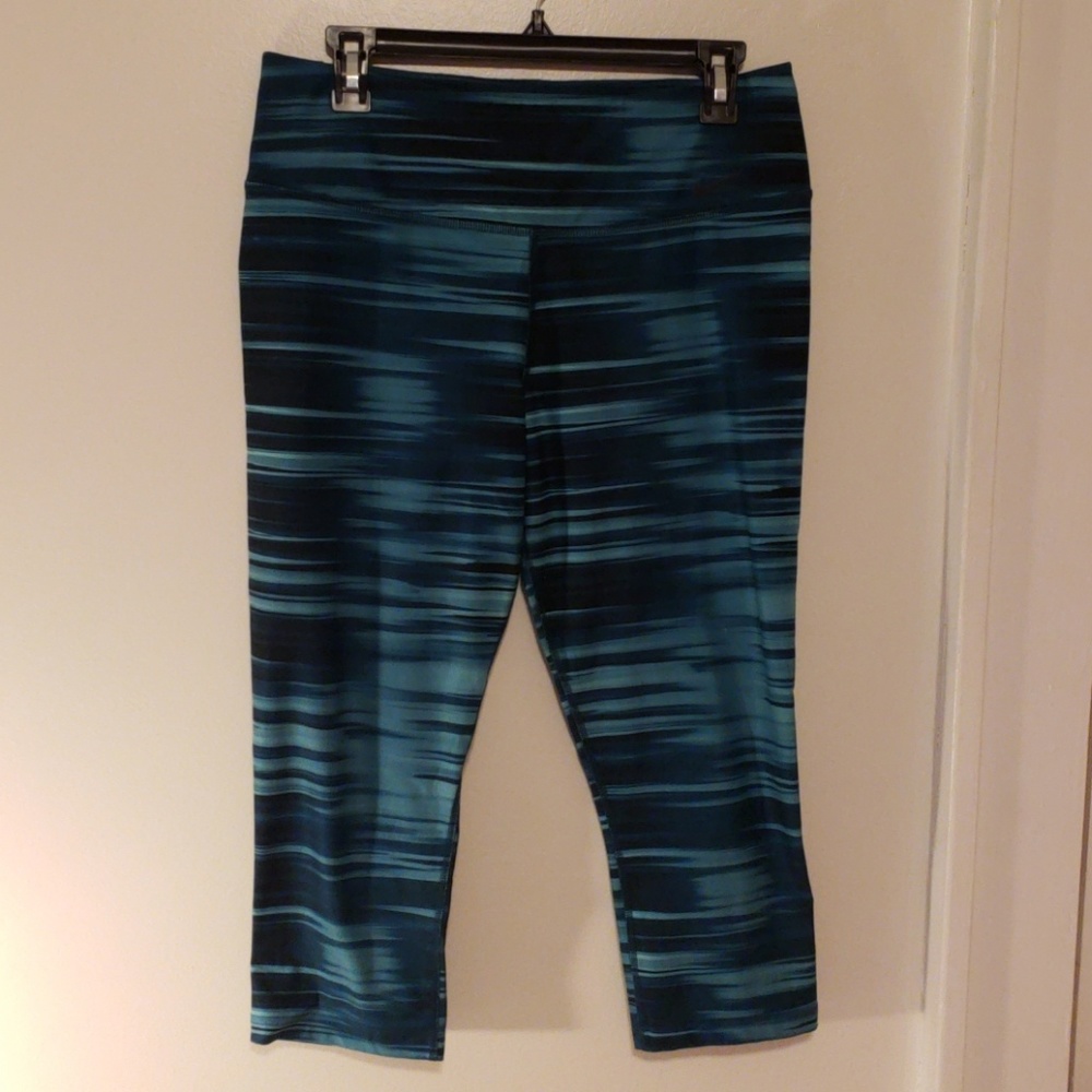 Nike Patterned Capris - image 1